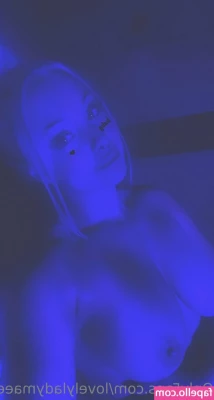 lovelyladymaee - Yoga time