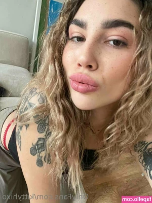 kittyhixo - Should I start an Amazon wishlist again?