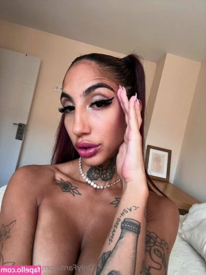 barbikush - Need a massage after the gym  Leave a tip so I can get one