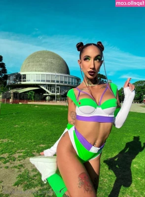 barbikush - Beach Ass