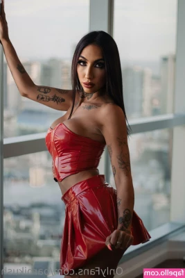 barbikush - Ya girl getting thick in all the right places 🍑