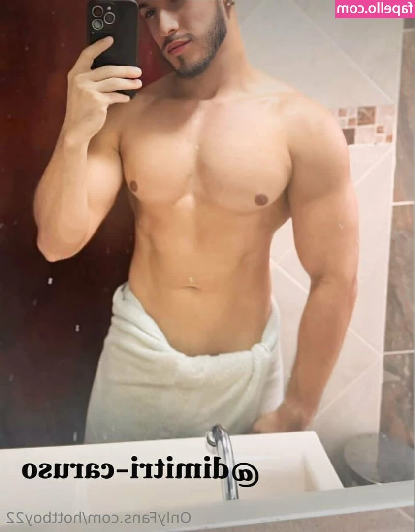 hottboy22 - Stream started at 02 19 2022 02 38 am  Watch me play with myself