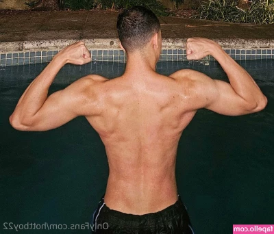 hottboy22 - Can you resist a peach as sweet as mine?