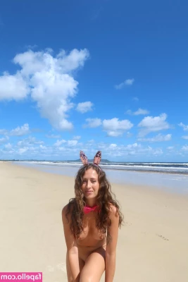 thenudeblogger - Can someone help me with this Cummy Ache