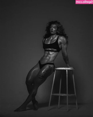 Natasha Aughey [ natasha-aughey ] - if this gets 100 likes i’ll make @mariovip 50% OFF for another
