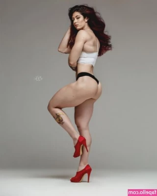 Natasha Aughey [ natasha-aughey ] - Hope you enjoyed HUMP DAY. Check your DM for my night cap 🛏💦😝