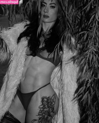 Natasha Aughey [ natasha-aughey ] - Im gonna tell you guys first that I’ve been working on Jade as