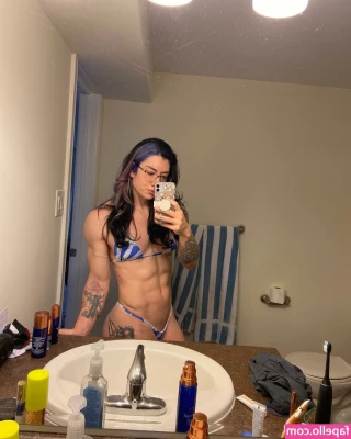 Natasha Aughey [ natasha-aughey ] - Don’t my toes look good enough to eat 🤤 😘🦶