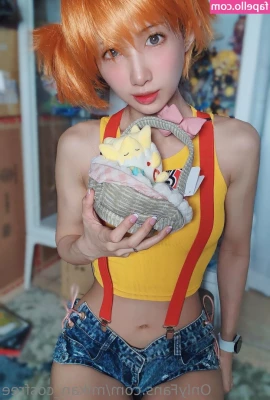 mikan_cosfree [ mikan-cosfree ] - Do you like my new outfit    sorry for missing the post yesterday 