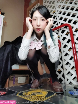 mikan_cosfree [ mikan-cosfree ] - If you found me on a table like this  what would you do to me