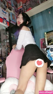 mikan_cosfree [ mikan-cosfree ] - Who wants a live of me playing with my pussy tonight
