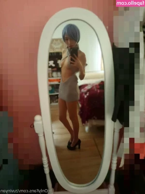 mikan_cosfree [ mikan-cosfree ] - Bent over with a plug 🙈 do you like the view ~♡