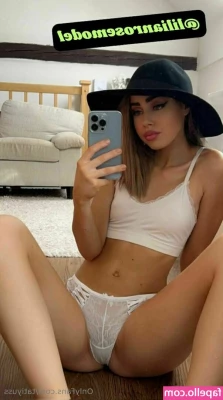tatiyuss - Roses are red  violets are blue  If violets are blue  I can be too