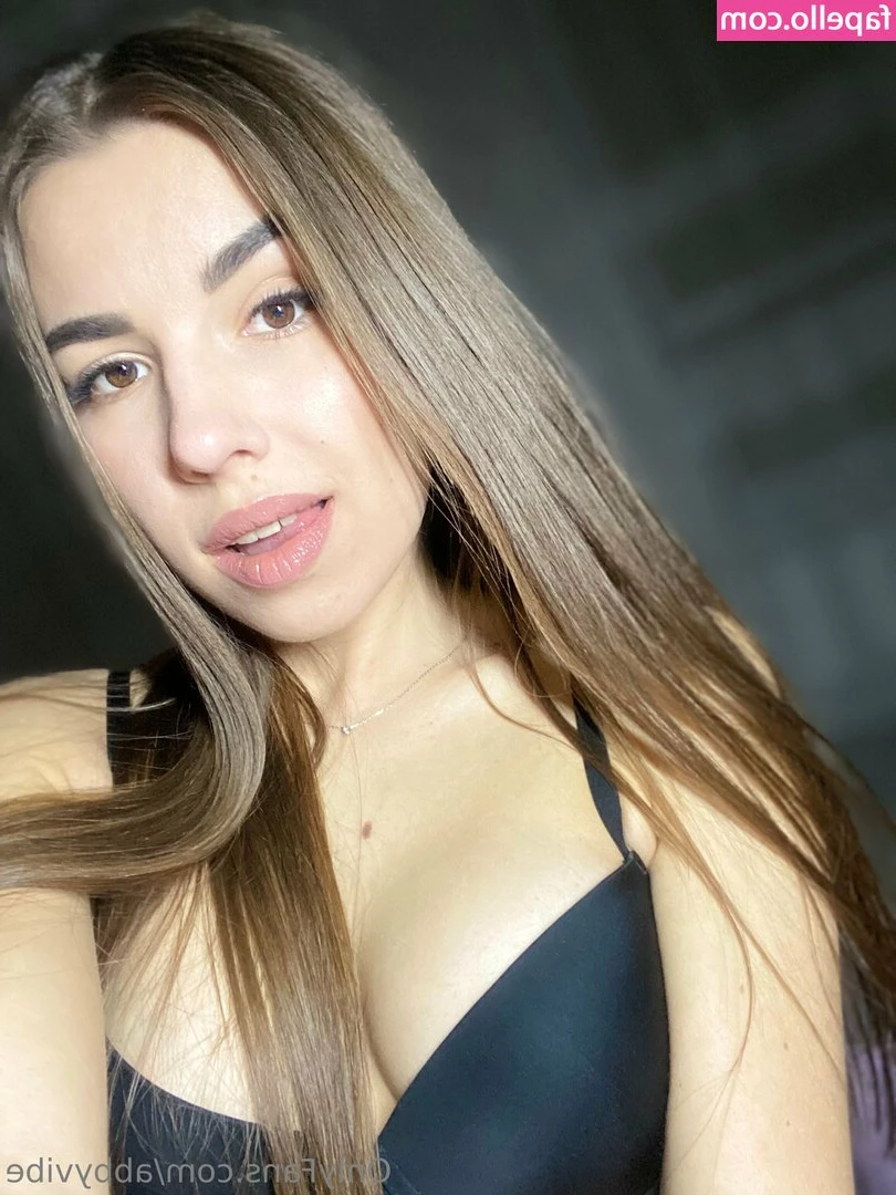abbyvibe - Ass ass and tibby! Just me playing and squishing with the titty for a