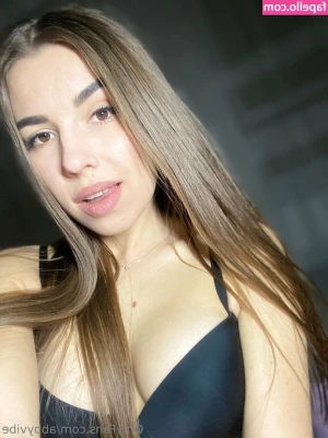 abbyvibe - Ass ass and tibby! Just me playing and squishing with the titty for a