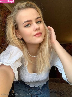 blondiepolly - looking for a seat