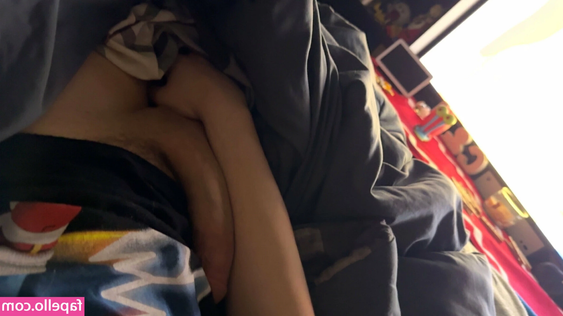 chriss_wade [ chriss-wade ] - Tip  10 for a naughty surprise in your Dm
