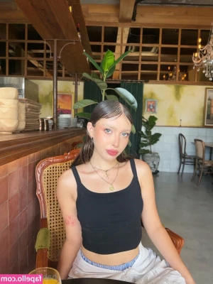 babii_luna [ babii-luna-1 ] - Your ours to play with now 😈😘
