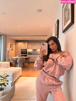 ninaxdiana - Who wants my Dropbox  90  videos and full nudes for  100   nudes