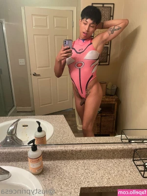 pixilust666 - I am in the mood for surprises today 😍 Message me now and I will