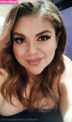 hotjuicycurvy - The lighting looked really good when I was in my teams meeting this