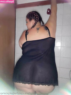 hotjuicycurvy - best friends love getting nasty together