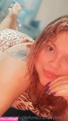 hotjuicycurvy - I am feeling so sexy this morning! Mmmmm can you tell? Check your DM