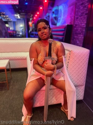 punzwithbunz - I m taking my sweater off  no peeking