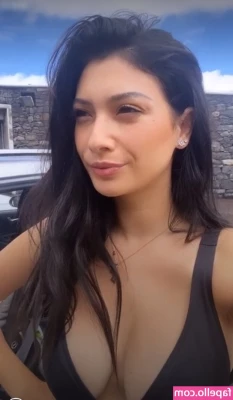 Paola Maria [ paola-maria ] - Do you like my Christmas Day outfit