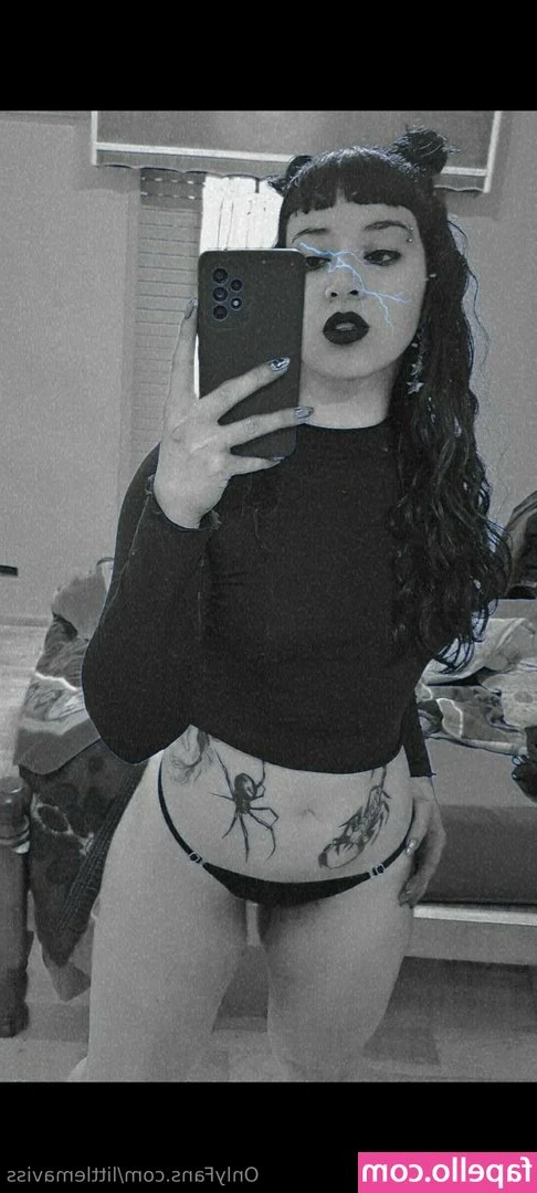 littlemaviss - Esa de rojo