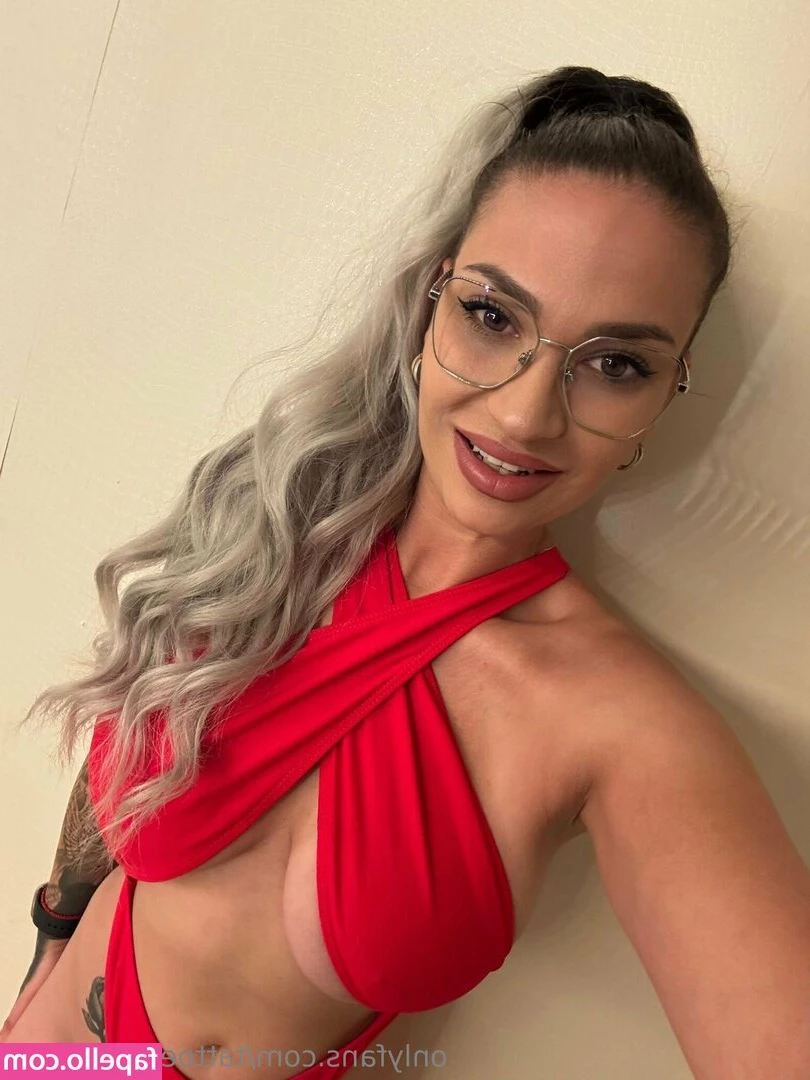 tattoedkate_free [ tattoedkate-free ] - Who loves big boobs and big Latina asses