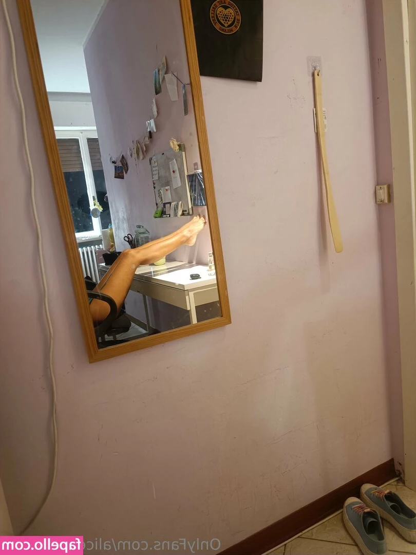 aliceaperegina - Ohhh my   Do you like my booty
