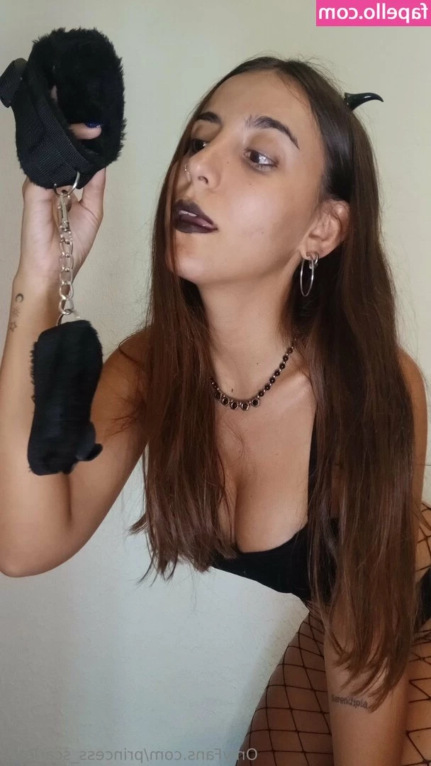 princess_scarlett7 [ princess-scarlett7 ] - vreau