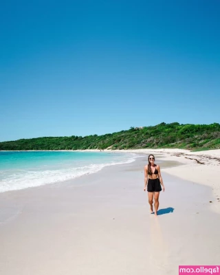 Kara Buchanan [ kara-buchanan ] - Which view do you prefer     Please let me know in com