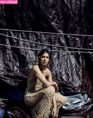 Naomi Scott [ naomi-scott ] - 😳‼️ 𝙄 𝙉𝙀𝙑𝙀𝙍 𝙎𝙌𝙐𝙄𝙍𝙏𝙀𝘿