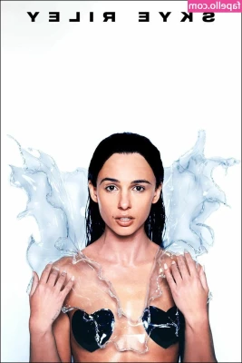 Naomi Scott [ naomi-scott ] - Hi bbs😈