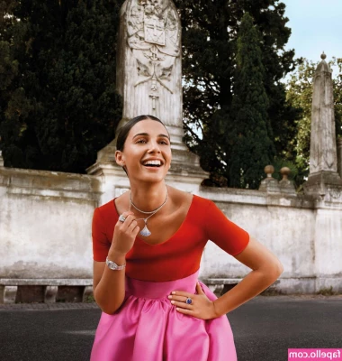 Naomi Scott [ naomi-scott ] - so fresh and so clean  hungry
