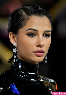 Naomi Scott [ naomi-scott ] - White 🤍 or Black? 🖤