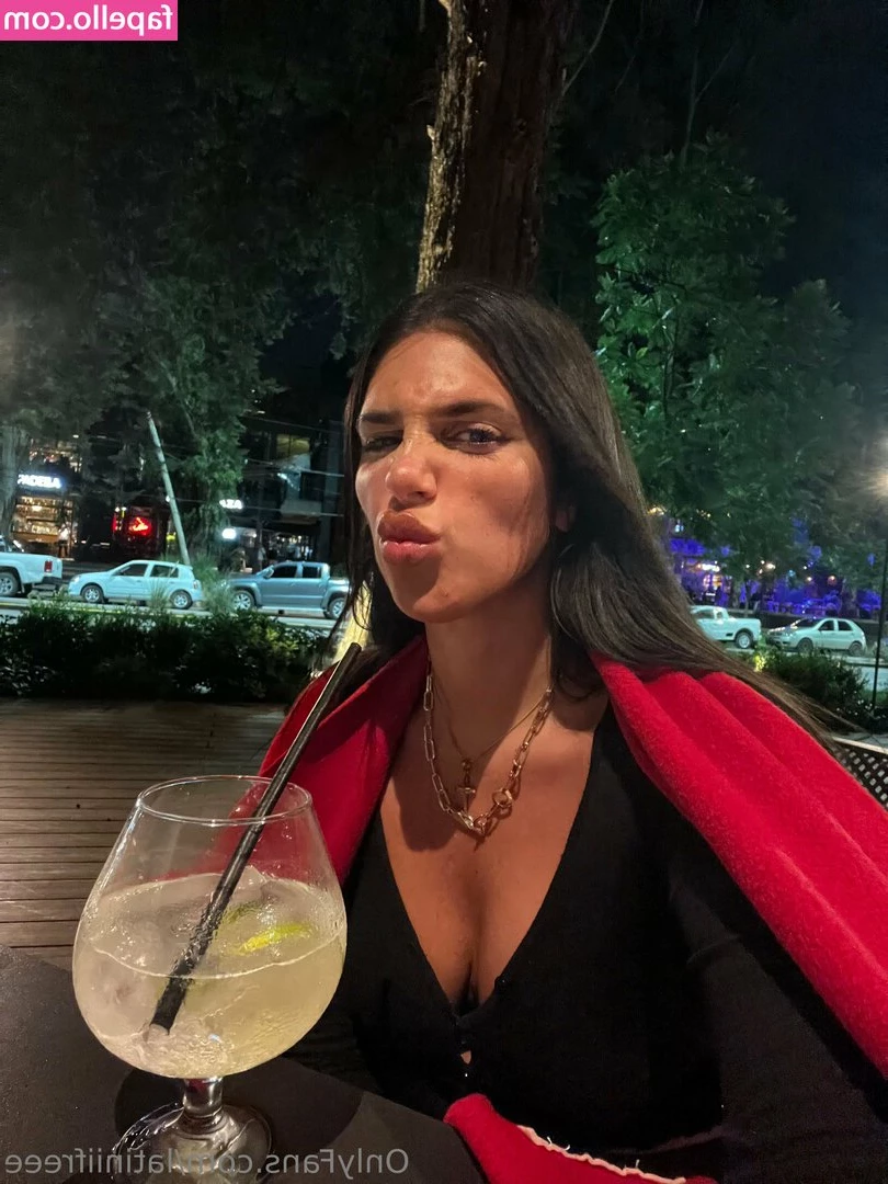 kayleevip - Sono assonnata, ma pur sempre eccitata😝😚💦