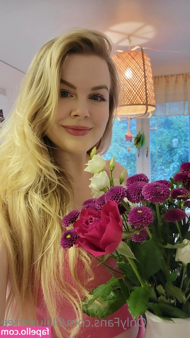 lilliluxefree - I like rich sex