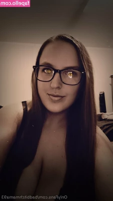 badbitchmama93 - Lunch break sole tease sorry if the video I was watching is loud. 😅