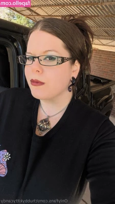 chubbykittycandy - Do I have your attention now