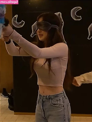Tinakitten - Saw this daddy with a thick cock and knew I neeed it in me  His dick