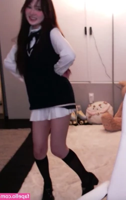 Tinakitten - Don’t forget I have 4 short bj videos for sale !! $15 per 1, or $40