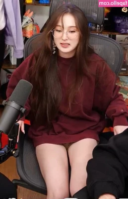 Tinakitten - Want to see us strip?
