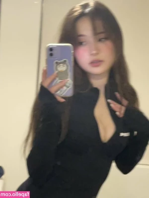 Tinakitten - Dirty white socks are your weakness