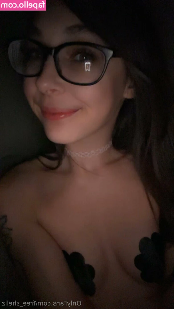 free_shellz [ free-shellz ] - Star tiddies :3 Nuovo video domani!