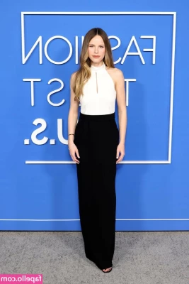 Halston Sage [ halston-sage ] - Hi love  I am waiting for u  I am Kamilla  kami_hussy FREE FREE FREE