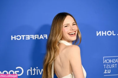 Halston Sage [ halston-sage ] - Fucking the dog shit out this Mexican