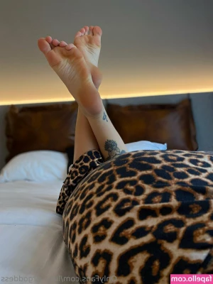 lucy_urgoddess [ lucy-urgoddess ] - I’m yours tonight baby 👄 